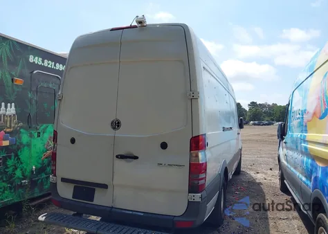 2016 Mercedes-Benz Sprinter 2500 High Roof z USA, uszkodzony, nr VIN WD3PE8DD4GP248761